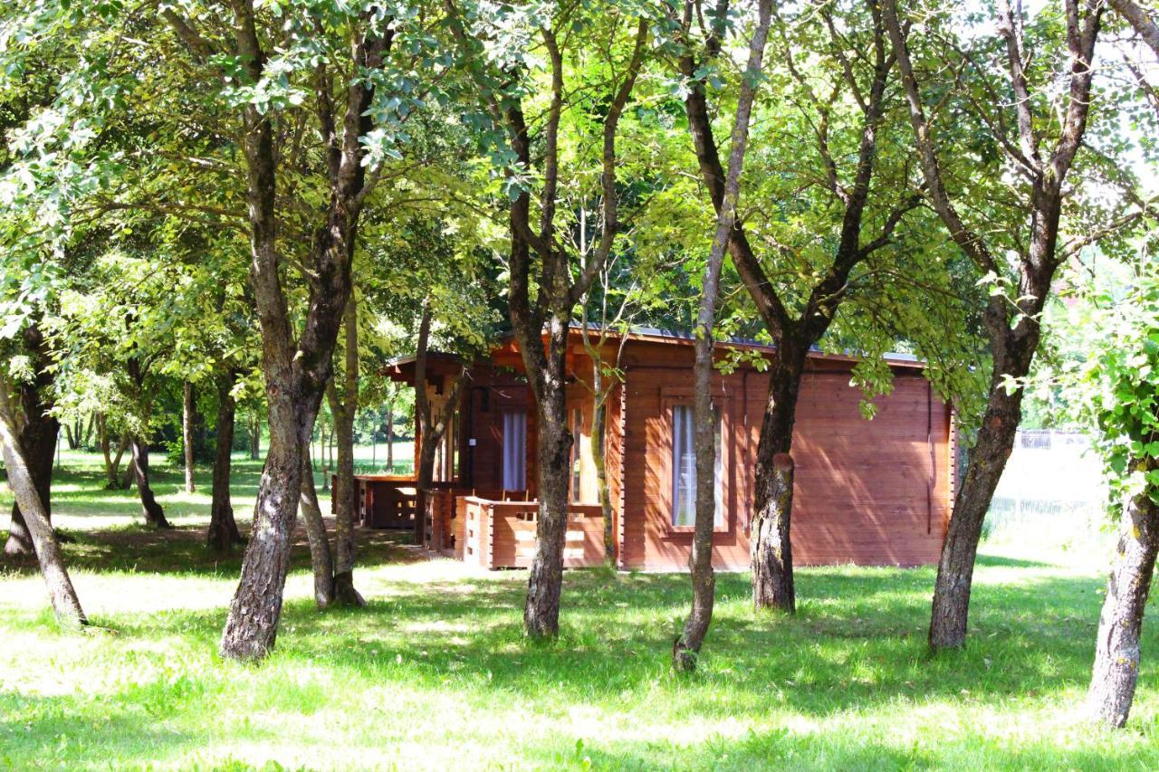 Kaunas Camp Inn エクステリア 写真