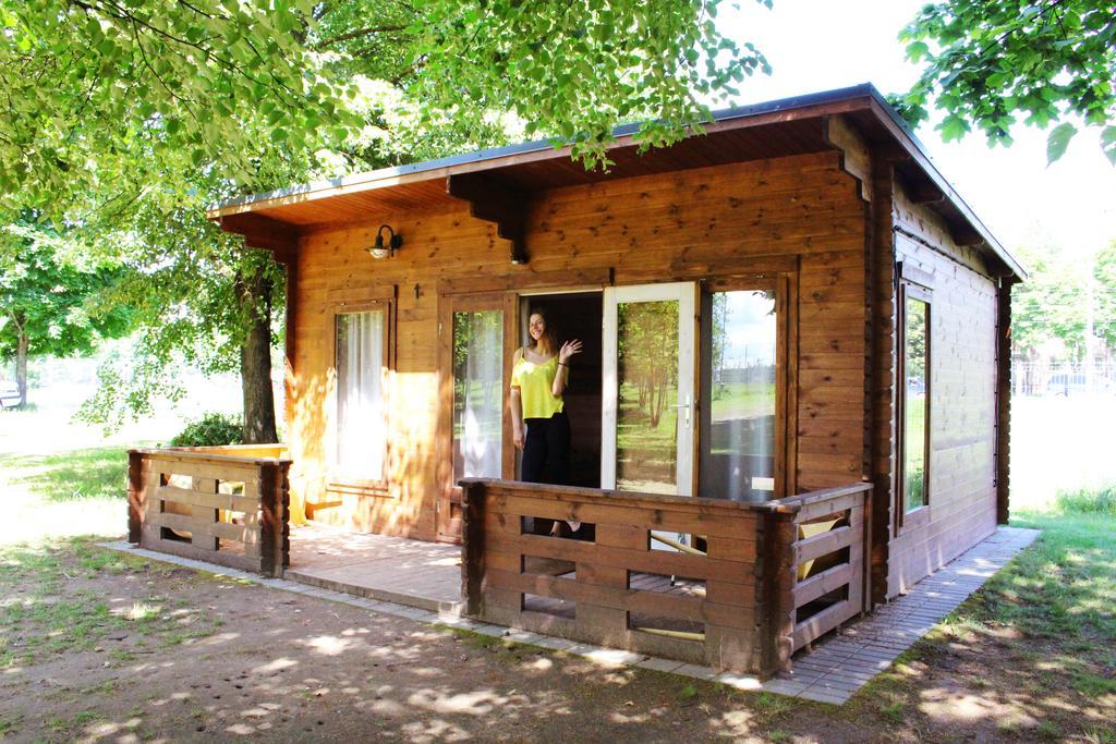 Kaunas Camp Inn エクステリア 写真
