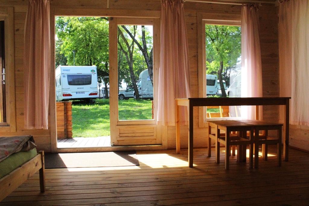 Kaunas Camp Inn エクステリア 写真